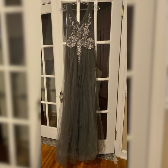 Maxi Gala Gown - Picture 3 of 6